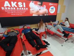 BRI Insurance Manado Gelar Donor Darah, Kepala OJK Sulutgomalut Jadi Pendonor