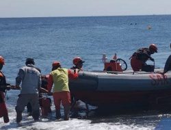 Tim SAR Hentikan Pencarian Ketut Sudika, Keluarga Tempuh Jalur Spiritual di Pantai Lean