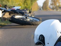 Bahaya Nyata Kabel Menjuntai di Jalan bagi Pengendara Motor