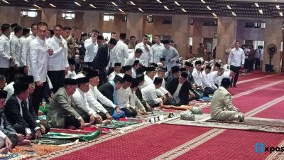 Prabowo Shalat Idul Adha Bersama Letkol Teddy di Masjid Istiqlal, Hadiri Ratusan Pejabat Negara