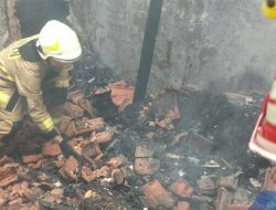 Rumah Terbakar di Ciracas, Lansia 75 Tahun Tewas dalam Tragedi