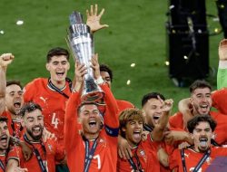 Cristiano Ronaldo dan Kode Gantung Sepatu Usai Juara UEFA Nations League
