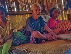 Kisah Haru Fania Triselni, Bocah 11 Tahun yang Tabah Rawat Kakek-Nenek Sakit di Manggarai Timur