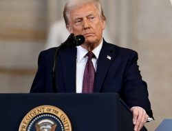 Yen & Won Ambrol! Gara-gara Trump Naikkan Tarif Impor, Pasar Panik!