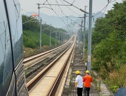 Kereta Cepat Whoosh Berhenti Mendadak! Ternyata Ini Penyebabnya