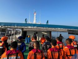 Kapal Pengangkut Semen dan Sembako Hilang Misterius Usai Kemudi Patah di Laut Flores!