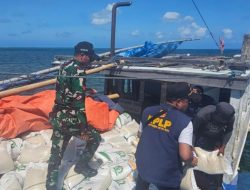 Kapal Pengangkut Beras Bantuan Karam Usai Tabrak Karang di Laut Raas Sumenep