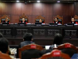 Mahasiswa UI Gugat UU TNI di MK: Tekanan Militer hingga Debat Sengit di Sidang