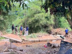 Turap Kali Angke Jebol Lagi, 485 KK di Depok Tergenang Banjir