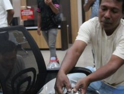 PBB di Jombang Naik Drastis, Seorang Warga Protes Dengan Membayar Menggunakan Koin
