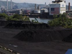 Ledakan Misterius di Pabrik Baja US Steel Tewaskan 2 Pekerja