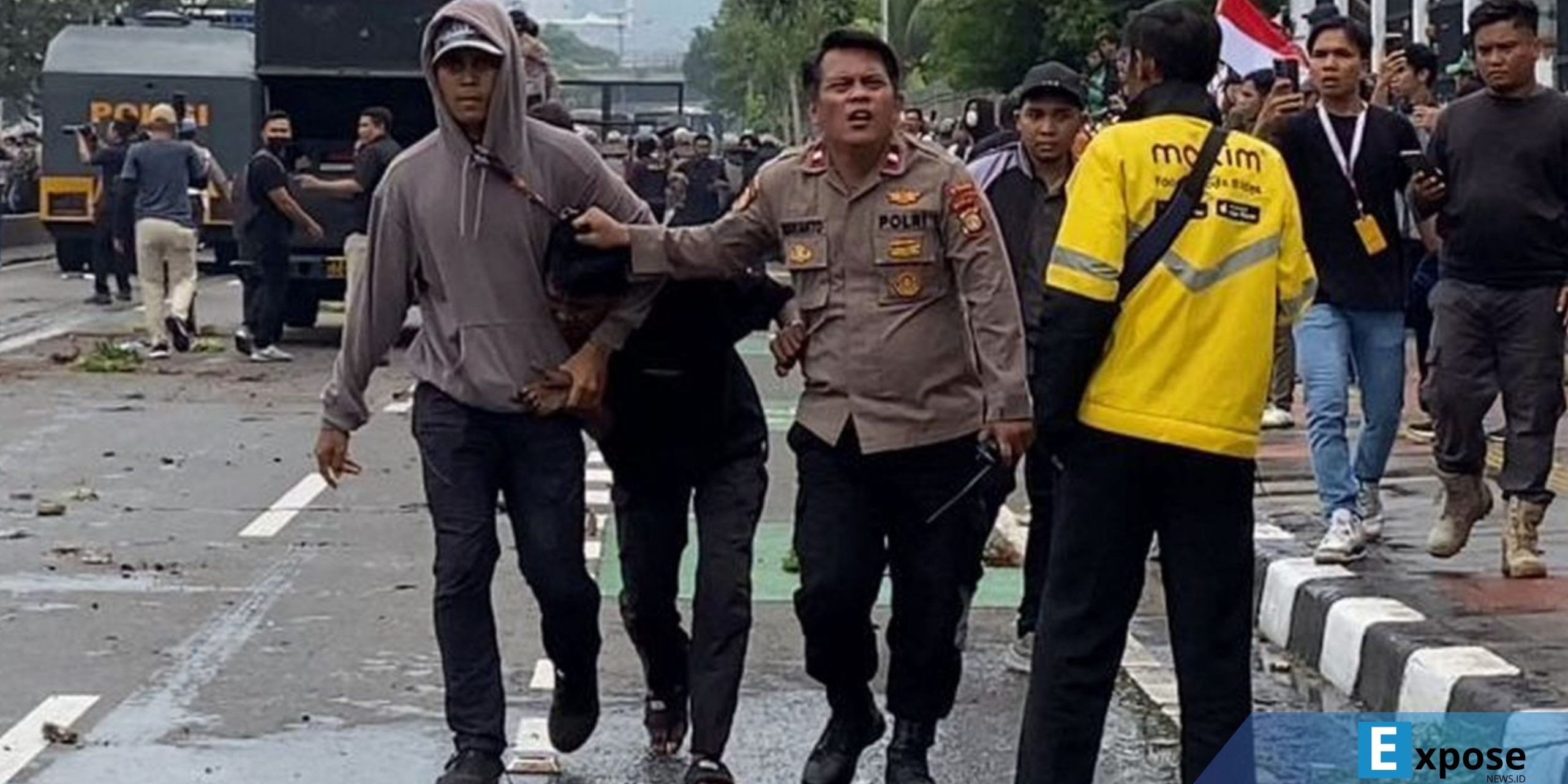 15 Orang Ditangkap Polisi saat Demo DPR Ricuh 25 Agustus