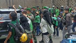 Kapolda Metro Jaya Irjen Asep Edi Suheri menjadi sasaran amukan massa