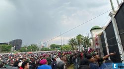 Massa Demo DPR Kembali Padati Gerbang Utama DPR,