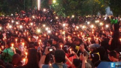 Ribuan masyarakat berkumpul di Kota Malang, Jawa Timur mengikuti aksi solidaritas di Alun-Alun