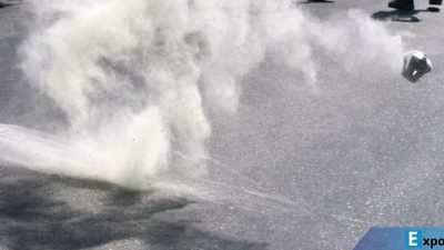 Gas air mata adalah bahan kimia yang dapat menyebabkan iritasi pada saluran pernapasan, mata, dan kulit