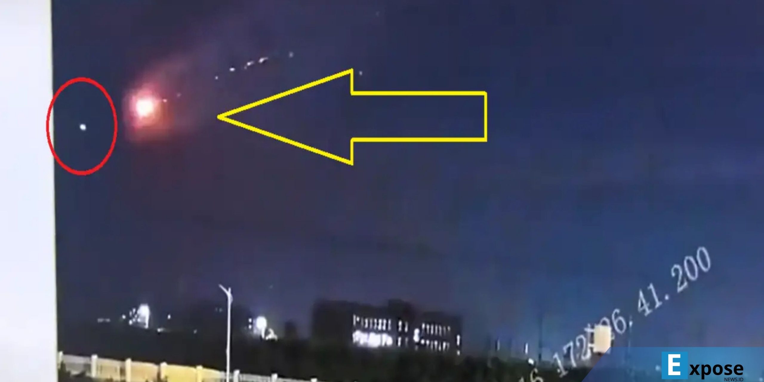 Tangkapan layar dari video yang menunjukkan objek di diduga Meteor yang akan bertabrakan.