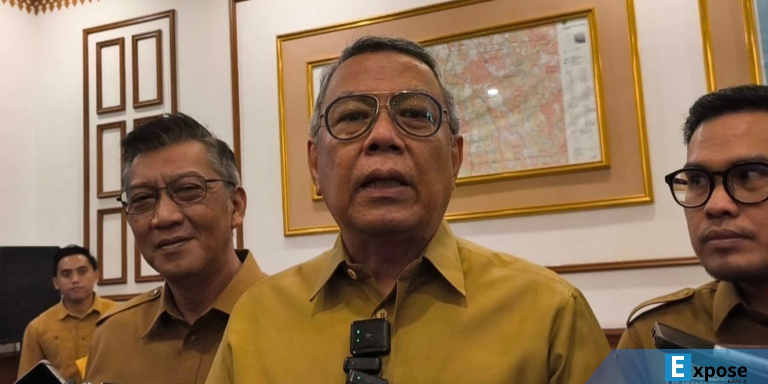 Wali Kota Tangsel, Benyamin Davnie bersama dengan Wakil Wali Kota Tangsel,