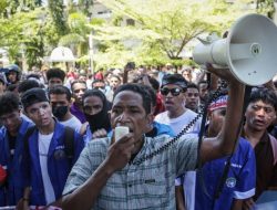Aksi Demo di Timor Leste Tolak Pembelian Mobil Mewah Pejabat Berakhir Ricuh