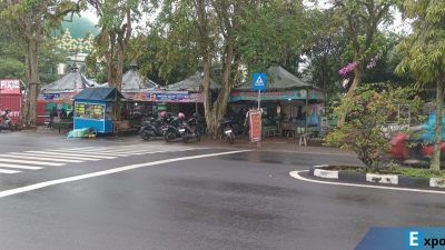 Pedagang kecil di seberang kantor DPRD Kabupaten Ciamis terpaksa tutup