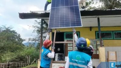 Tampak Sekolah di wilayah terpencil Kabupaten Sumbawa teraliri listrik dari Pembangkit Listrik Tenaga Surya (PLTS)