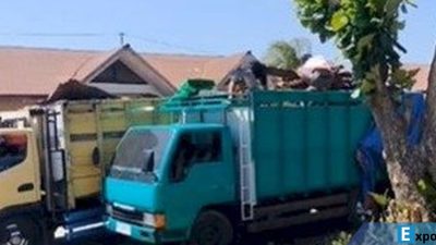2 truk mengangkut miras tradisional jenis sopi dengan jumlah mencapai sekitar empat ton di NTT