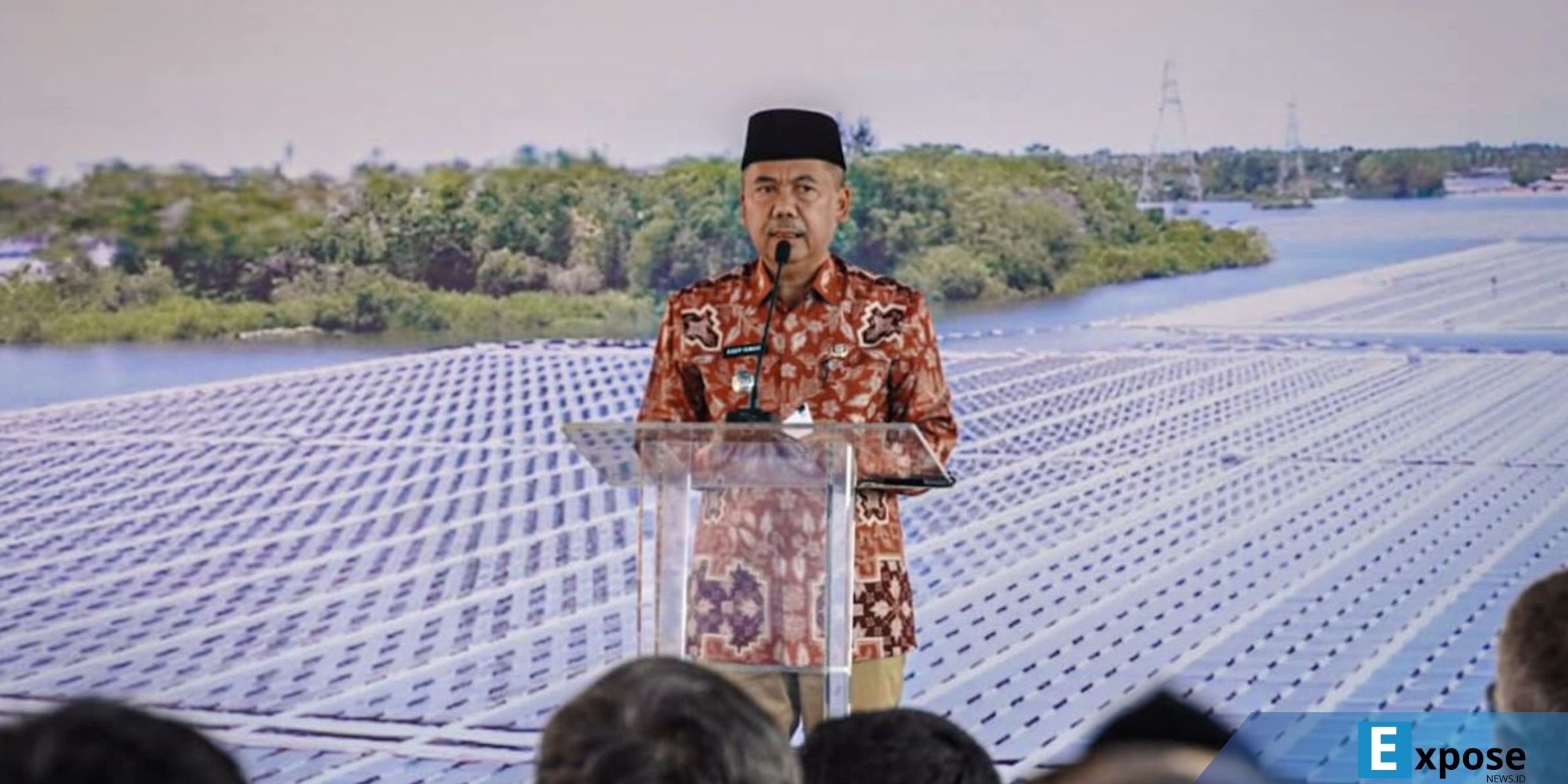Wakil Bupati Bandung Barat Asep Ismail meresmikan dimulainya proyek pembangunan Proyek Strategis Nasional (PSN), Pembangkit Listrik Tenaga Surya (PLTS) Terapung Saguling di Kabupaten Bandung Barat (KBB),