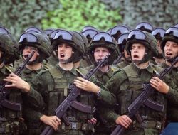 Putin Pamer 100.000 Tentara di Perbatasan NATO, Latihan Militer Terbesar dengan Senjata Nuklir!