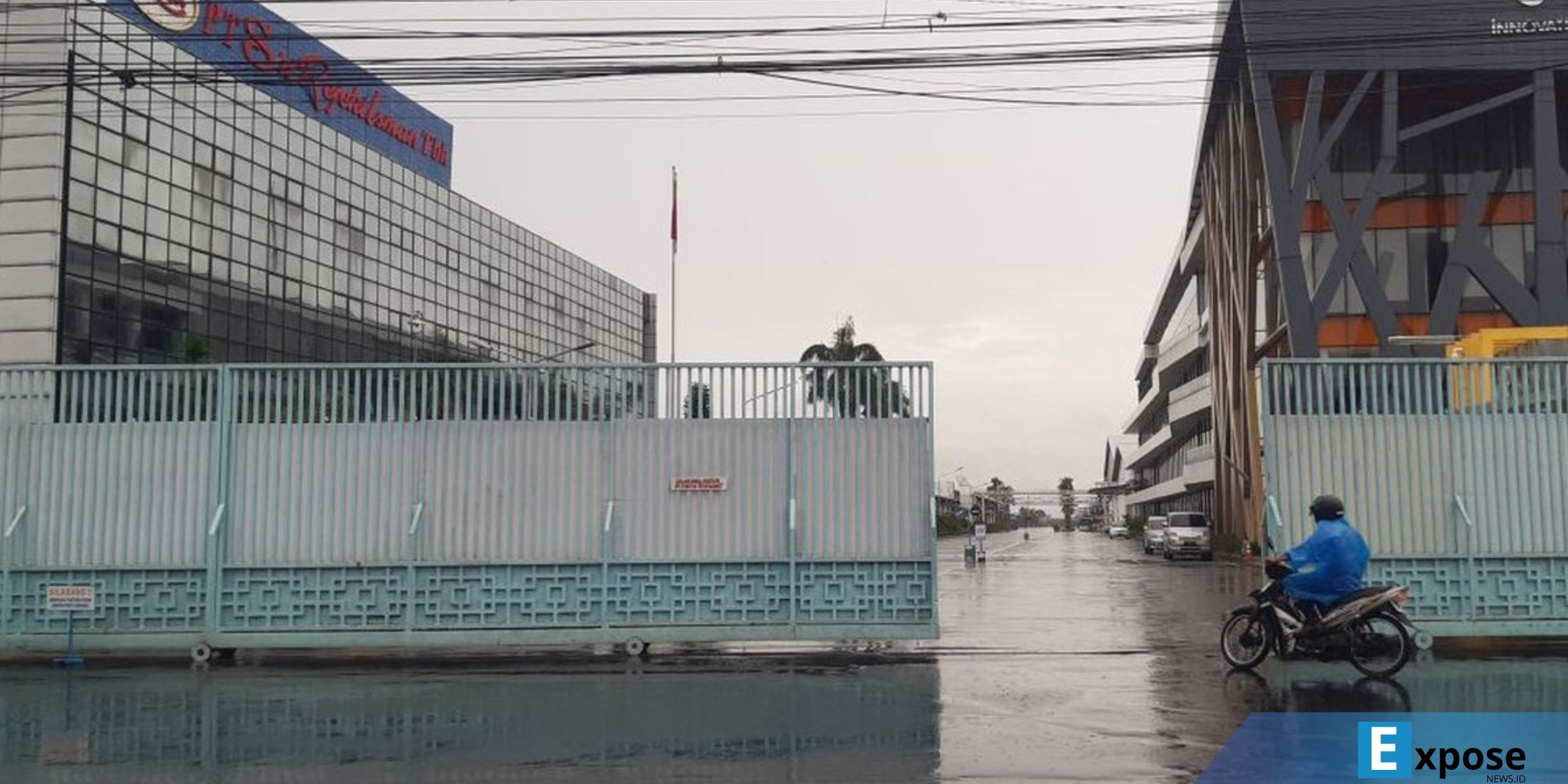 Suasana di PT Sritex Sukoharjo, Jawa Tengah, Senin