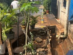 Kebocoran Pipa PDAM Depok Sebabkan Banjir dan Genangi Permukiman Warga