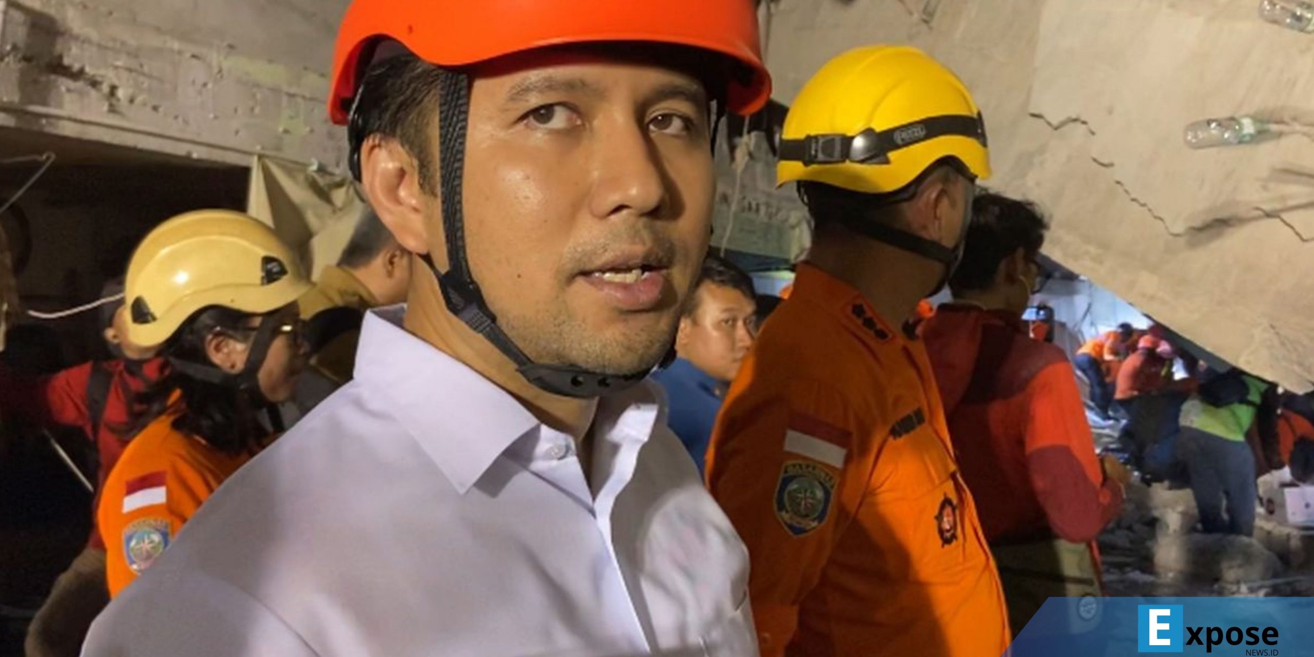 Wakil Gubernur Jawa Timur (Jatim) Emil Elestianto Dardak meninjau langsung proses evakuasi ambruknya bangunan tiga lain di Pondok Pesantren (Ponpes) Al-Khoziny, Sidoarjo, Jawa Timur