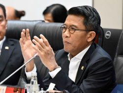 Ketua Komisi XI DPR Beri Teguran: “Purbaya, Stop Komentari Kementerian Lain!”