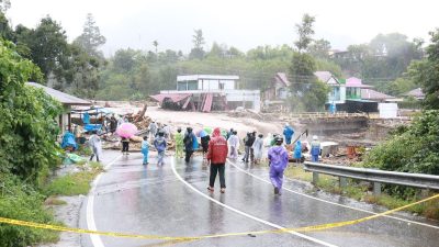 Laporan Terkini, Titik-titik Jalan yang Terputus di Sumatera Akibat Banjir dan Longsor