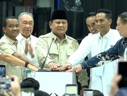 Prabowo Resmikan Pabrik Perakitan Bus dan Truk Listrik Vektor Milik Bakrie Group di Magelang