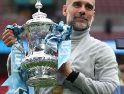 Guardiola Dapat Penghormatan Ganda dari Man City: Patung dan Tribun Atas Namanya
